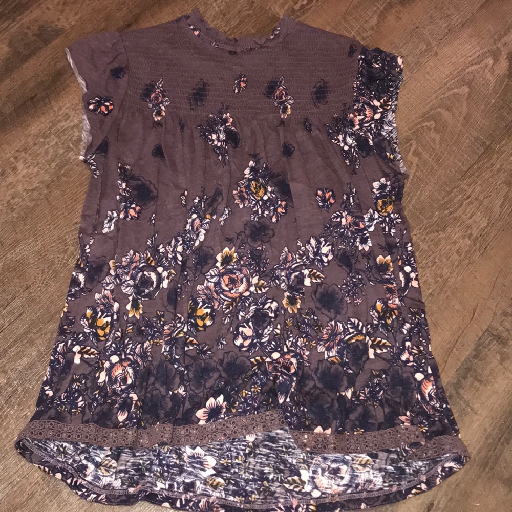 Very cute floral blouse